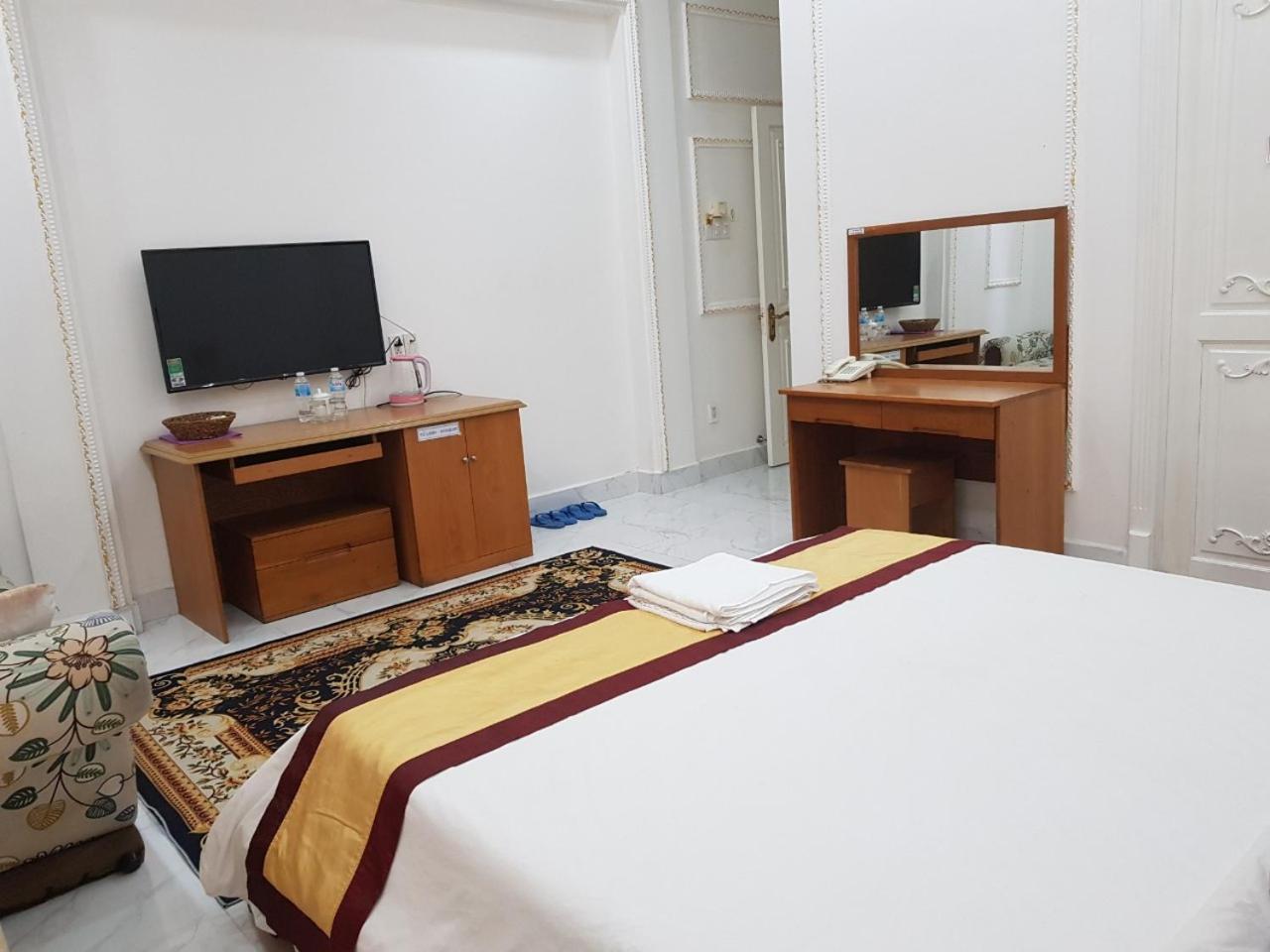 Kim Cuong - Hotel Near Tan Son Nhat Airport Ciudad Ho Chi Minh  Exterior foto